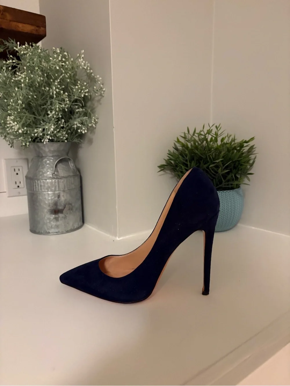 Women's Navy Suede Pointed-Toe Stiletto Pump